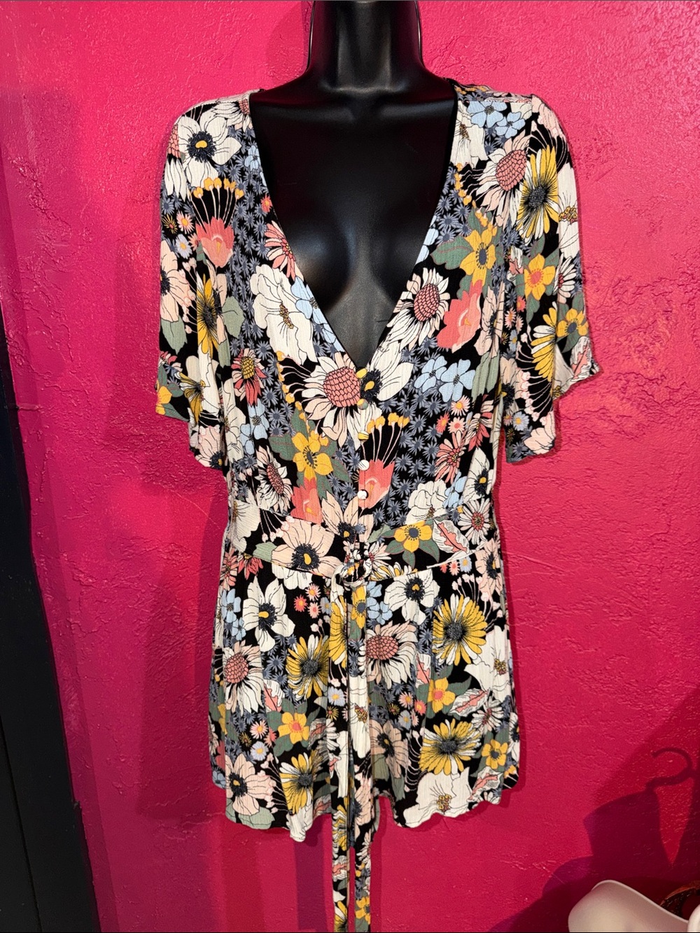 O'Neill Kyrie Flower Power Floral Romper. Sz M. 70’s. Beach. Festival. Vacation - Picture 6 of 17